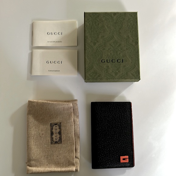 Authentic GUCCI Card Case. - Picture 2 of 7
